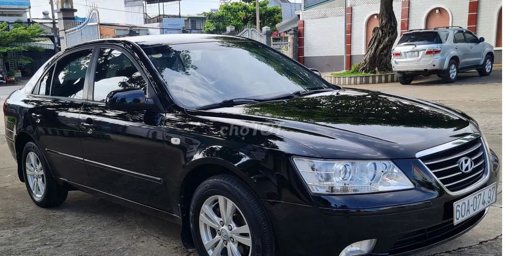 Hyundai Sonata 2009 photo 2