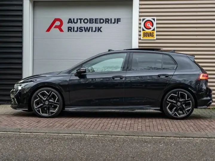 Volkswagen Golf 2021 photo 2