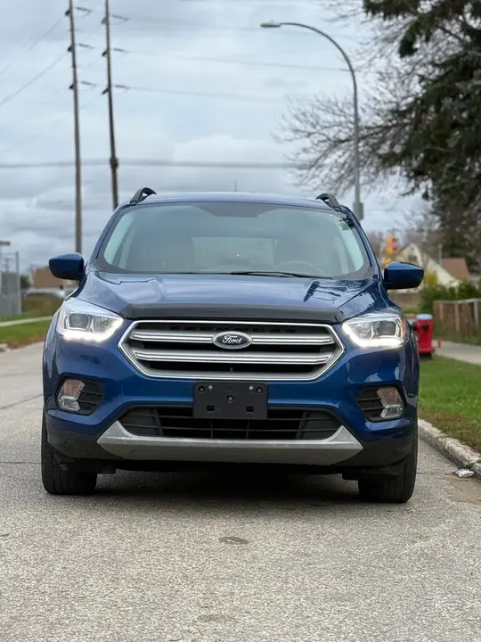 Ford Escape 2018 photo 2