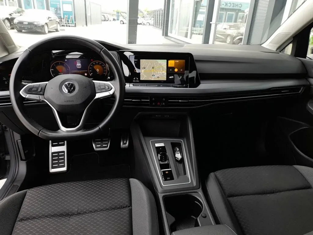 Volkswagen Golf 2022 photo 3