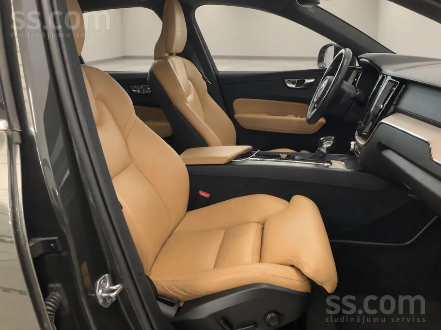 Volvo Xc60 2019 photo 3