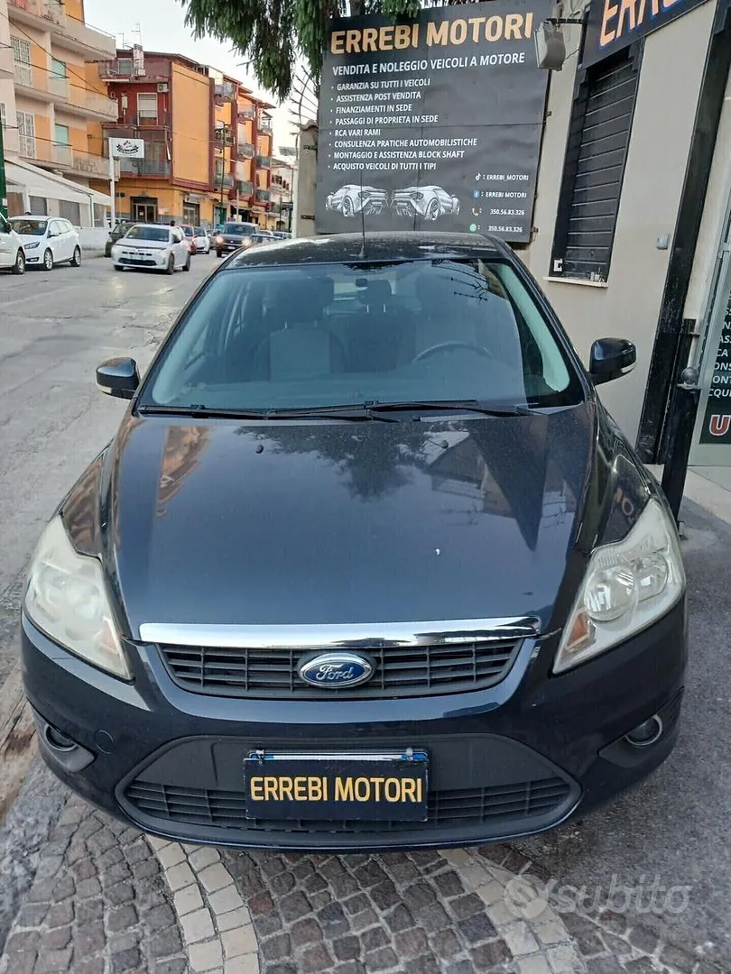 Ford Focus 2010 photo 3