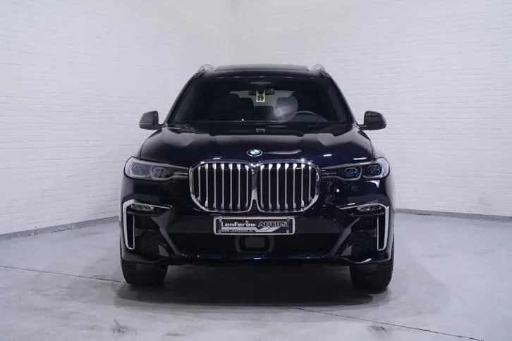 BMW X7 2022 photo 2
