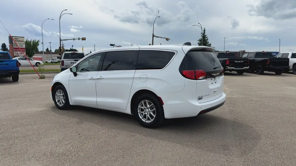 Chrysler Grand Caravan 2027 photo 4