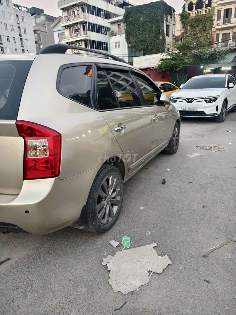 Kia Carens 2009 photo 2