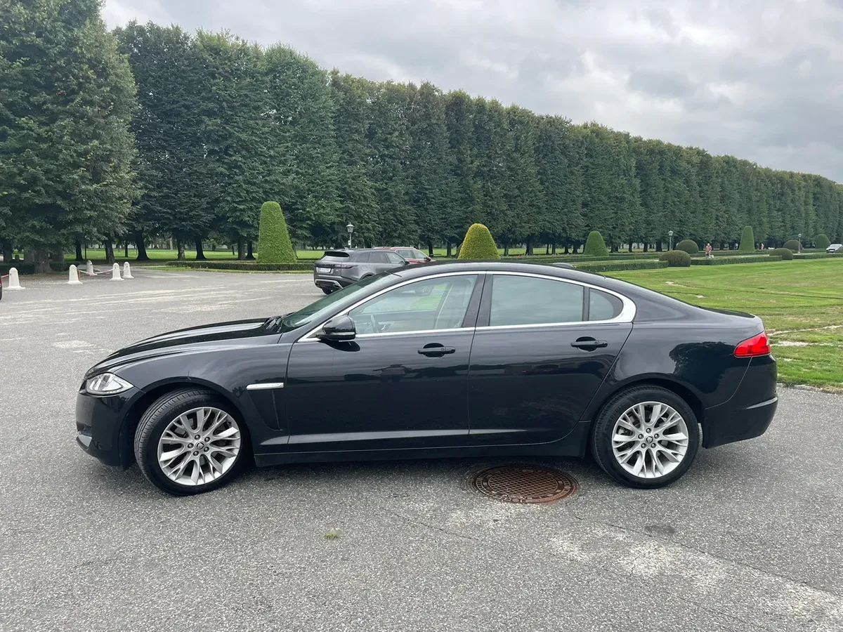 Jaguar Xf 2012 photo 2
