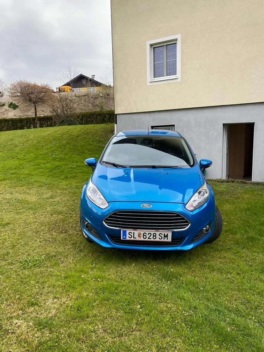 Ford Fiesta 2015 photo 2