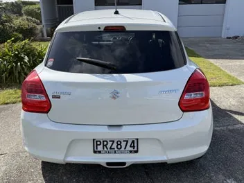 Suzuki Swift 2023 photo 3