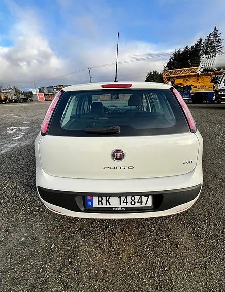 Fiat Grande Punto 2010 photo 3