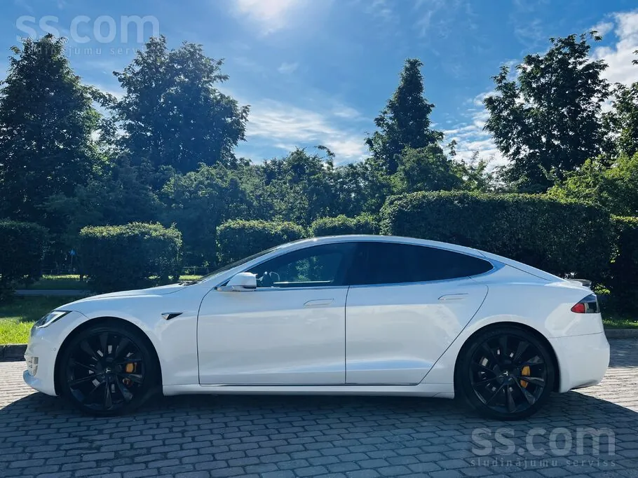 Tesla Model S 2019 photo 2