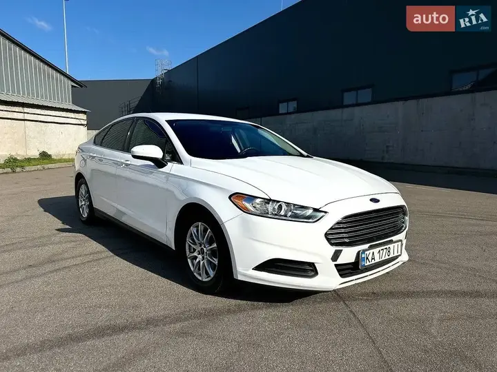 Ford Fusion 2015 photo 2