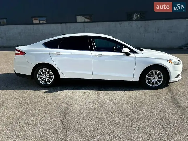 Ford Fusion 2015 photo 3