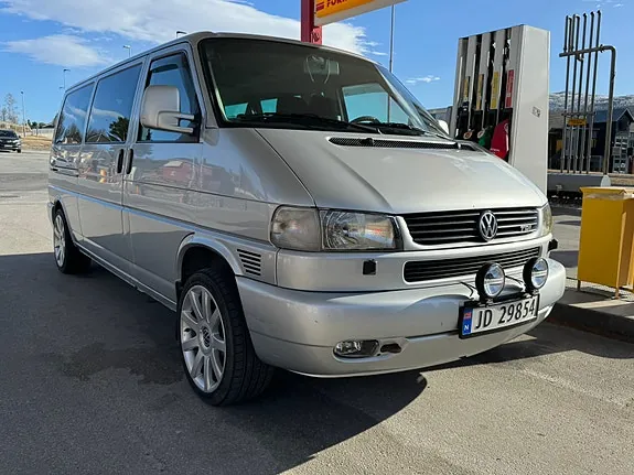 Volkswagen Caravelle 2002 photo 2
