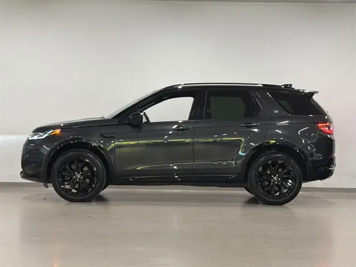 Land Rover Discovery Sport 2025 photo 4