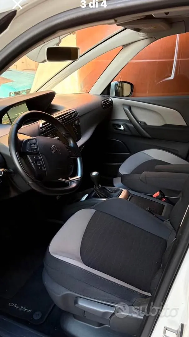 Citroen Grand C4 Picasso 2015 photo 3