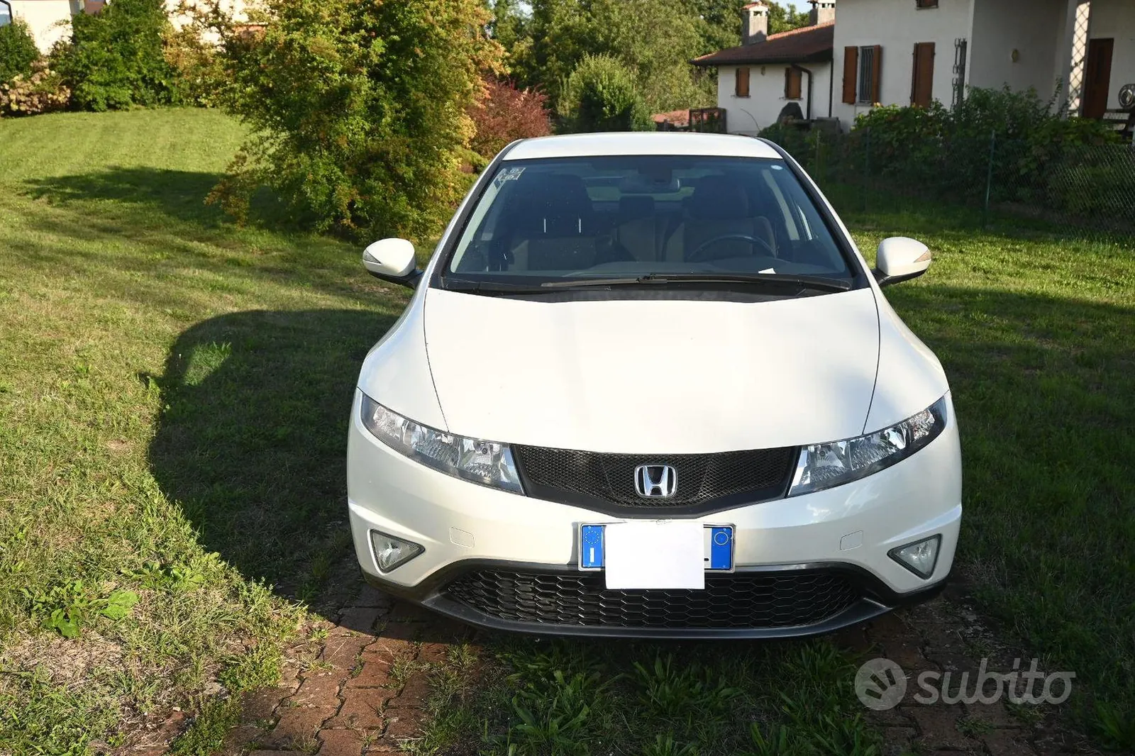 Honda Civic 2011 photo 3
