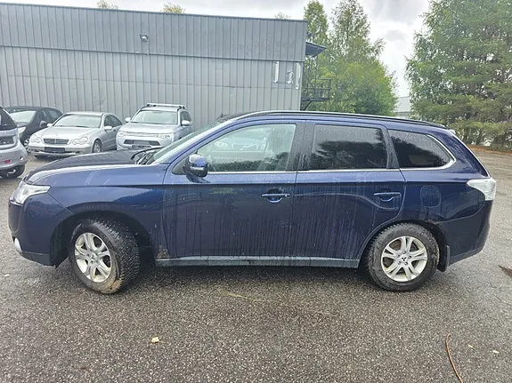 Mitsubishi Outlander 2013 photo 3