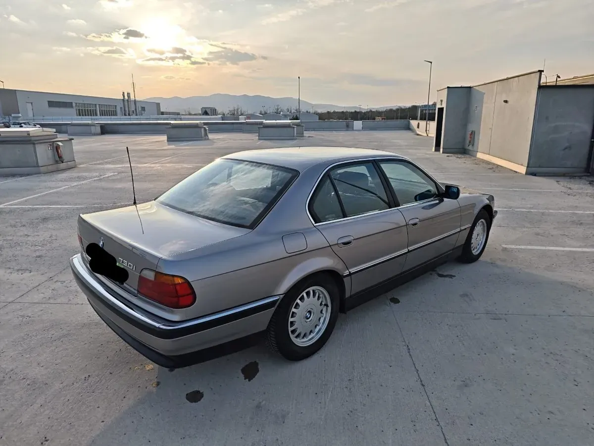 BMW 7 Series 1994 photo 3