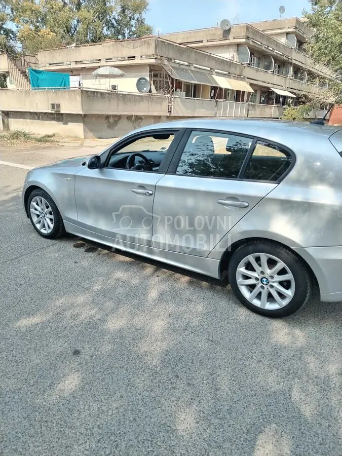 BMW 118I 2006 photo 2