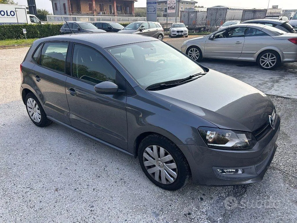 Volkswagen Polo 2010 photo 2