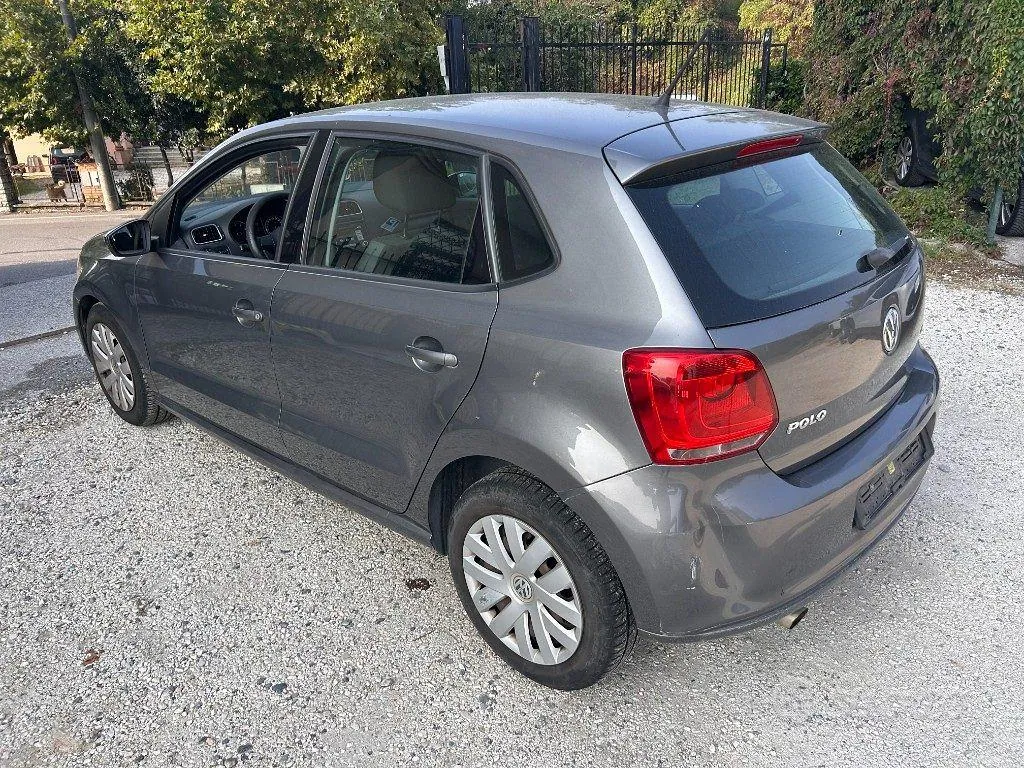 Volkswagen Polo 2010 photo 5