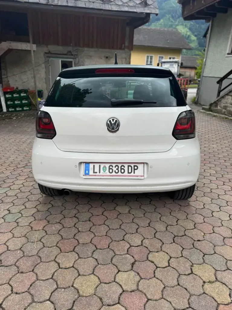 Volkswagen Polo 2011 photo 3
