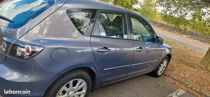 Mazda Mazda3 2007 photo 2