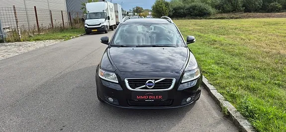 Volvo V50 2011 photo 2