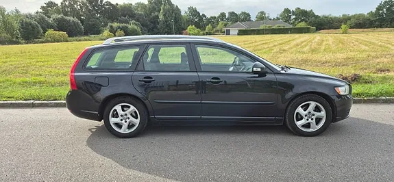 Volvo V50 2011 photo 4