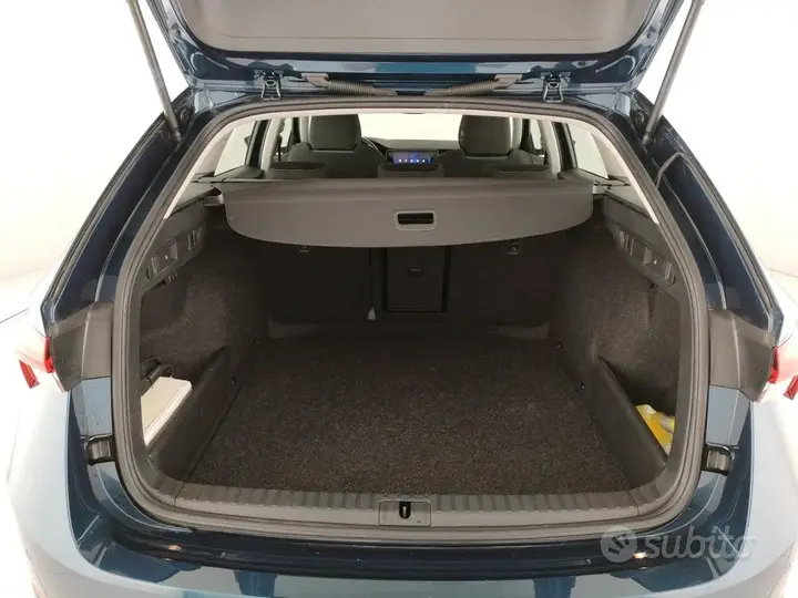 Skoda Octavia 2024 photo 4
