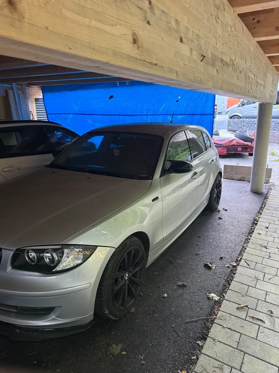 BMW 1 Series 2007 photo 2