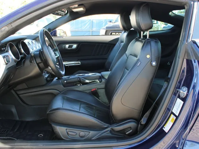 Ford Mustang 2020 photo 3