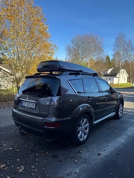 Mitsubishi Outlander 2012 photo 4