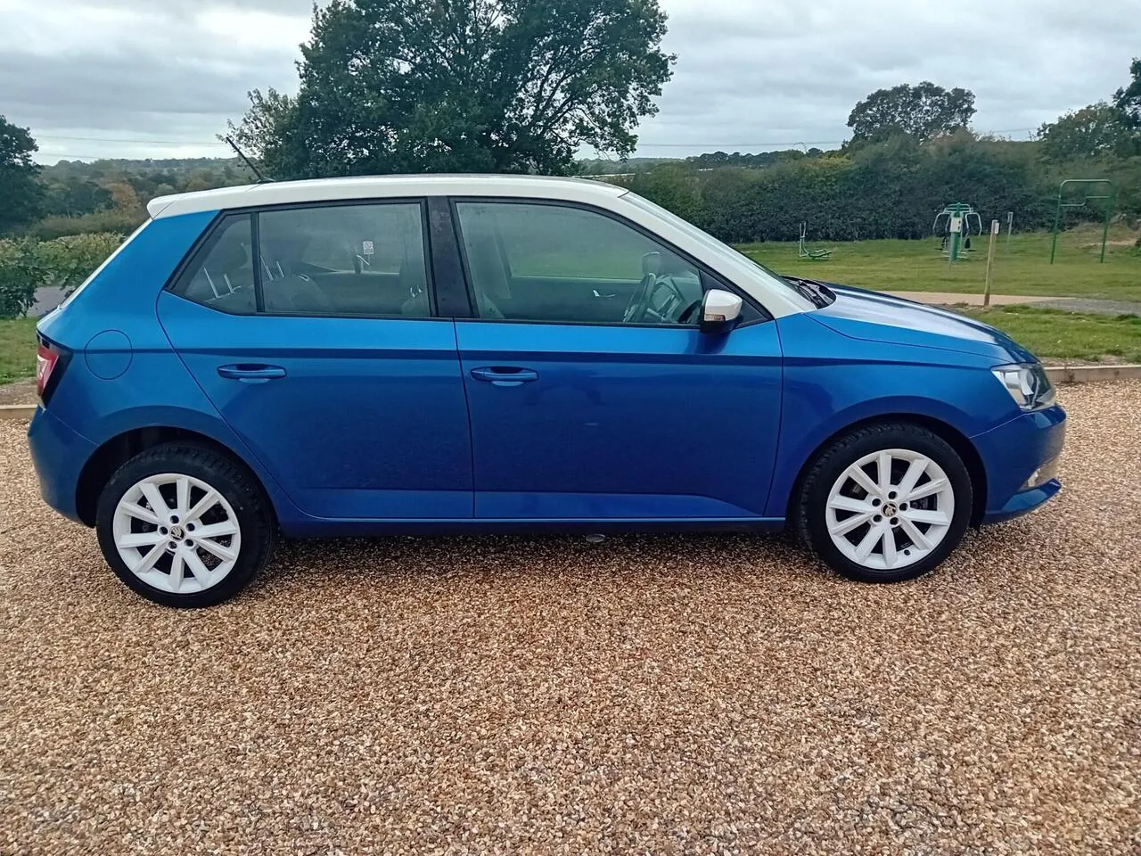 Skoda Fabia 2015 photo 3