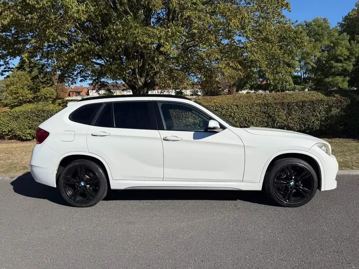 BMW X1 2012 photo 2