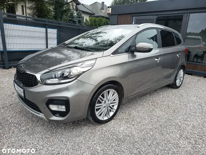 Kia Carens 2017 photo 2