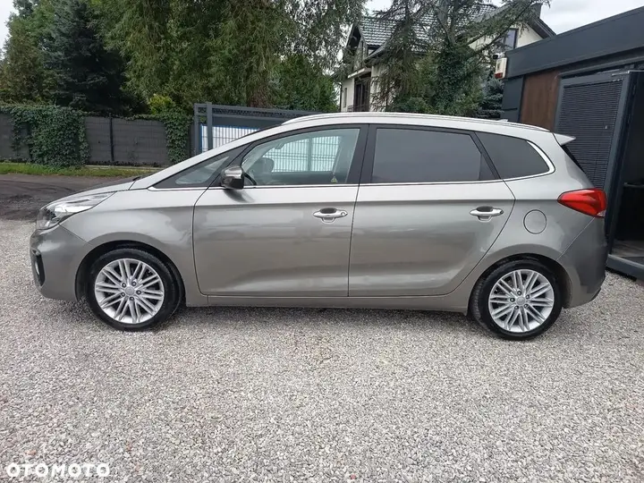 Kia Carens 2017 photo 3