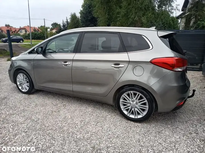 Kia Carens 2017 photo 4