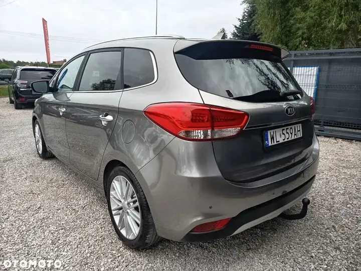 Kia Carens 2017 photo 5