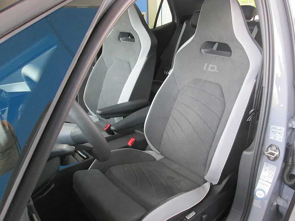 Volkswagen Id.3 2022 photo 2