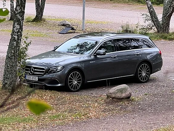 Mercedes-Benz E220