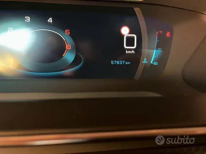 Peugeot 208 2020 photo 4