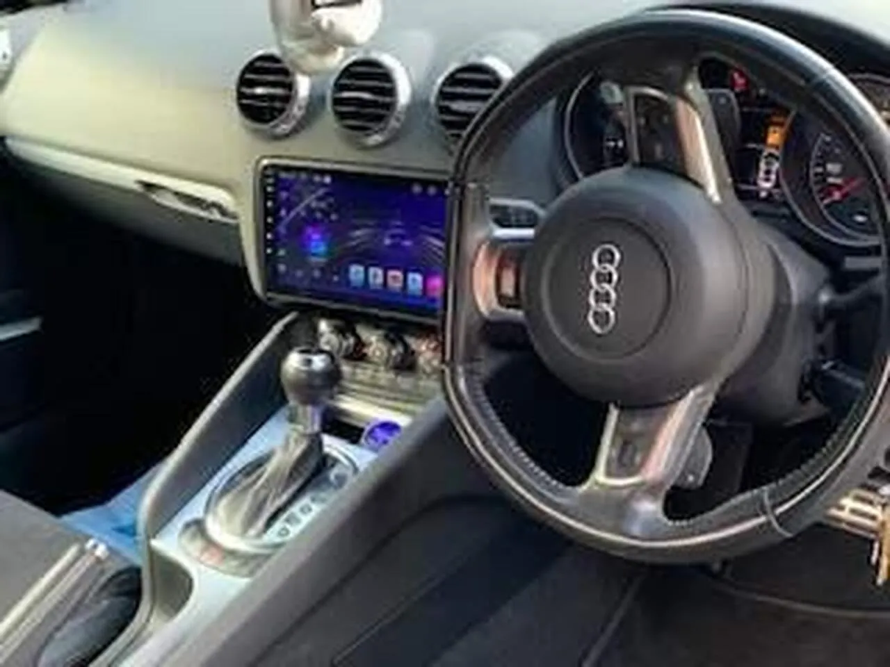Audi Tt 2010 photo 4