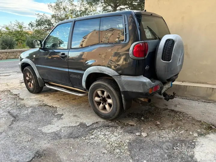 Nissan Terrano Ii 2000 photo 2