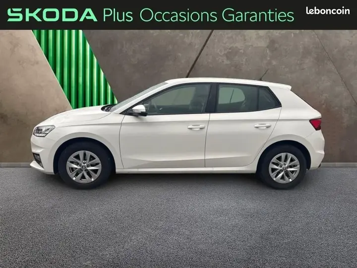 Skoda Fabia 2022 photo 2