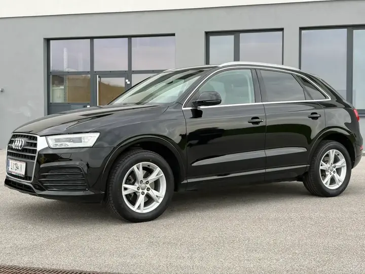 Audi Q3 2018 photo 2