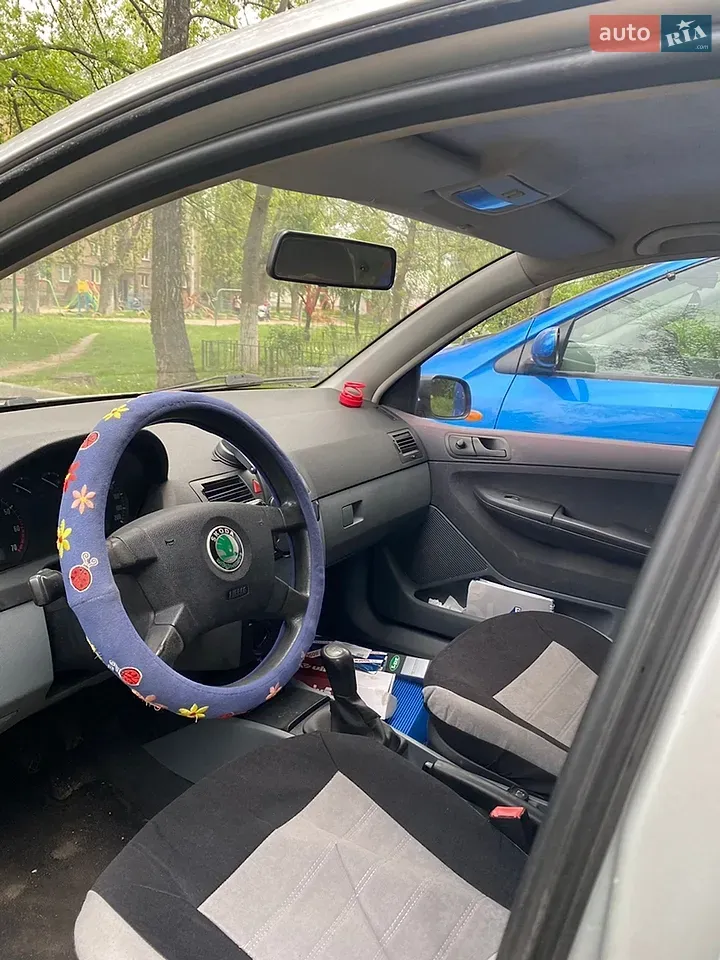Skoda Fabia 2002 photo 3