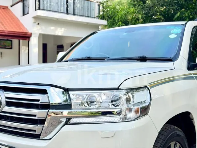 Toyota Land Cruiser 2010 photo 5