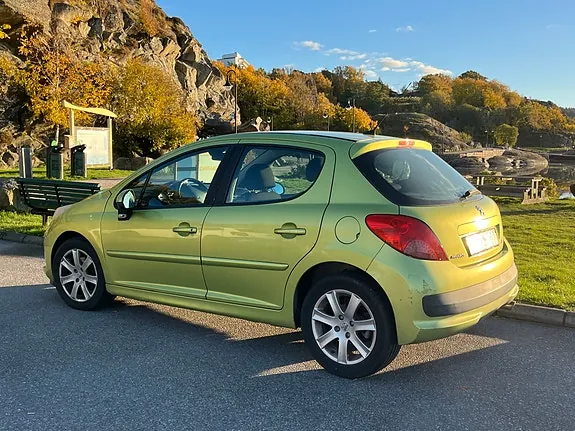 Peugeot 207 2007 photo 2