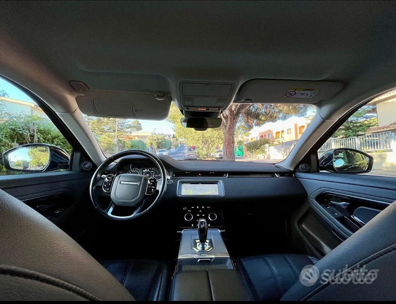 Land Rover Range Rover Evoque 2020 photo 3